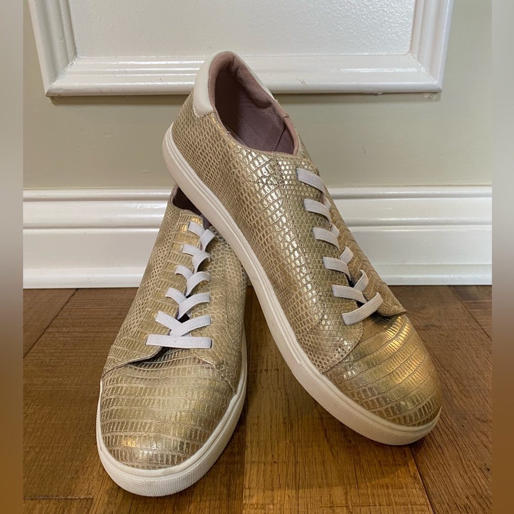 CUSHIONAIRE SIZE 10